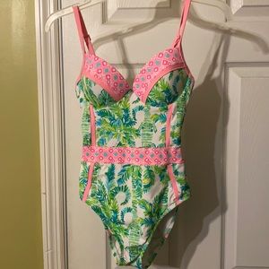 Lilly Pulitzer swimsuit 🩱